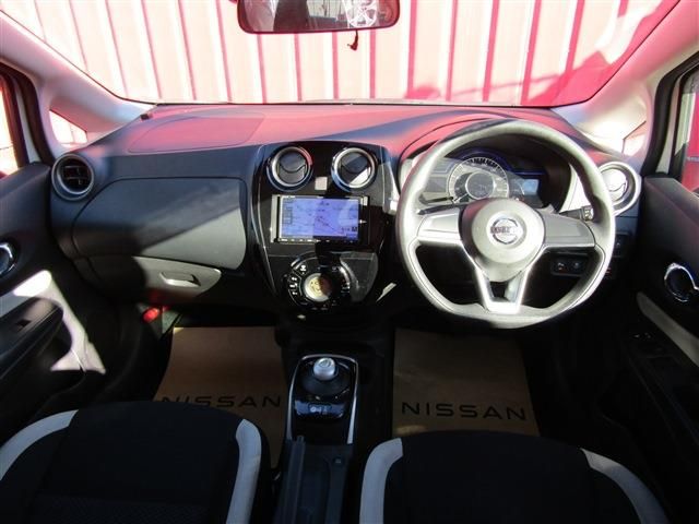 Nissan NOTE 2018-10 192338-1