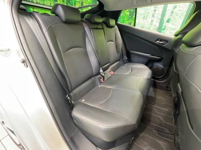 Toyota PRIUS 2016-01 189985-10