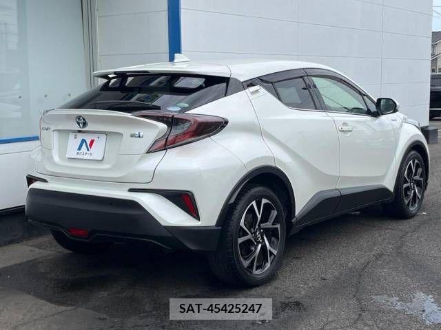 Toyota C-HR 2017-05 343151-17
