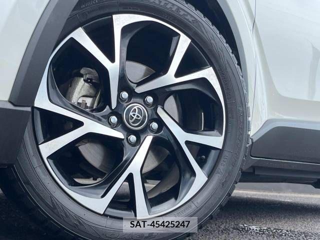 Toyota C-HR 2017-05 343151-13