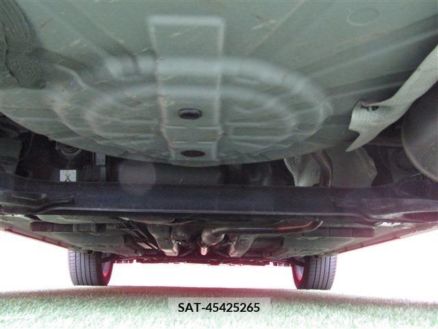 Nissan KICKS 2023-04 214212-19