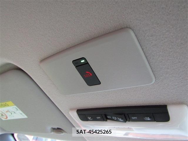 Nissan KICKS 2023-04 214212-14