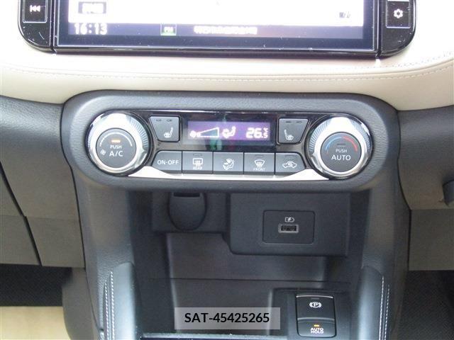 Nissan KICKS 2023-04 214212-12