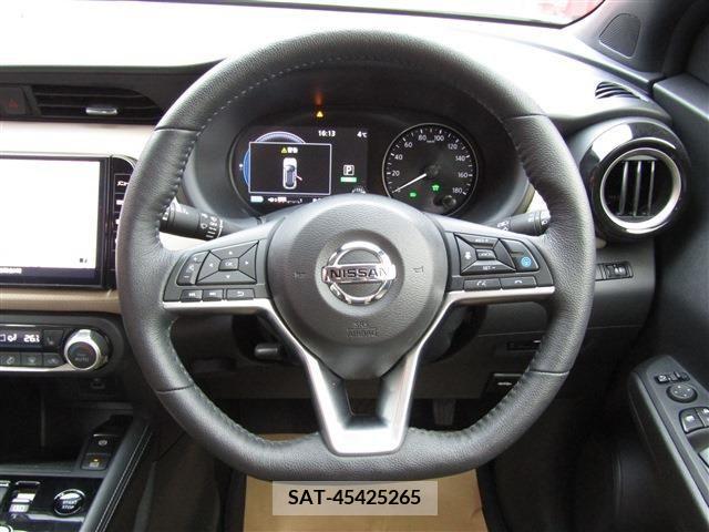 Nissan KICKS 2023-04 214212-10