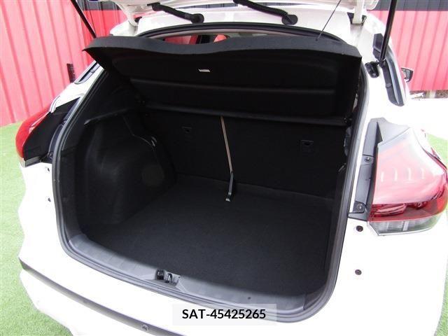 Nissan KICKS 2023-04 214212-7