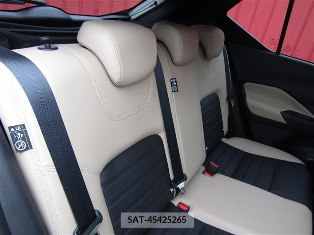 Nissan KICKS 2023-04 214212-6