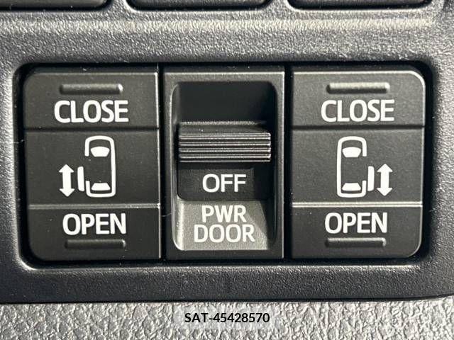 Toyota VOXY 2019-03 321595-6