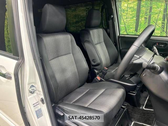 Toyota VOXY 2019-03 321595-8