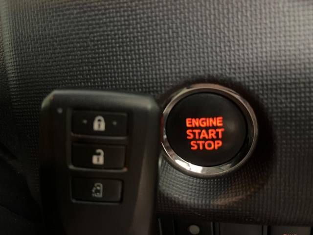 Toyota SPADE 2014-12 7418-7