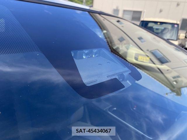 Toyota AQUA 2019-08 395689-21