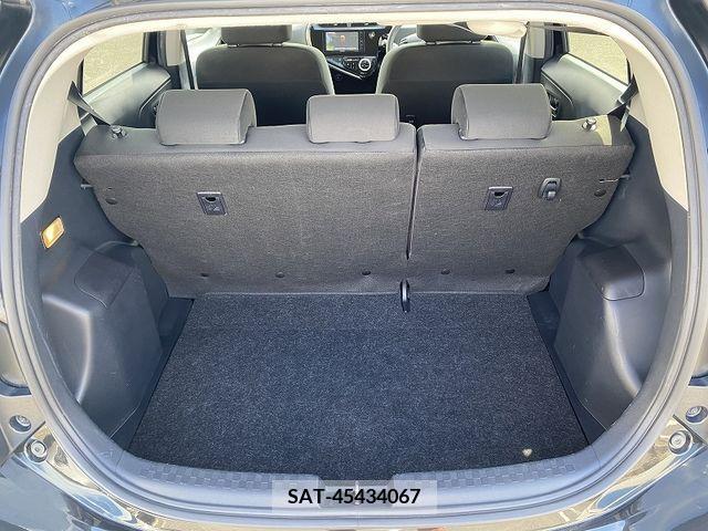 Toyota AQUA 2019-08 395689-15