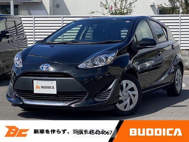 Toyota AQUA 2019-08 395689-0