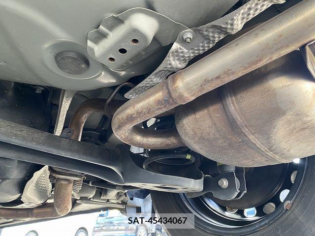 Toyota AQUA 2019-08 395689-26