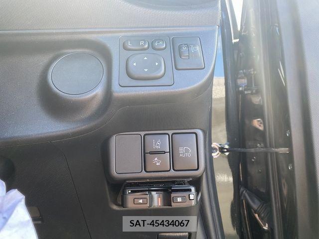 Toyota AQUA 2019-08 395689-20