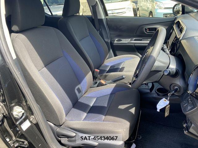 Toyota AQUA 2019-08 395689-11