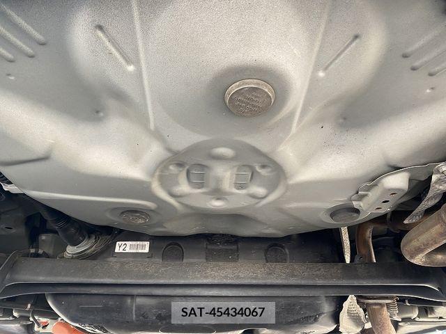 Toyota AQUA 2019-08 395689-25