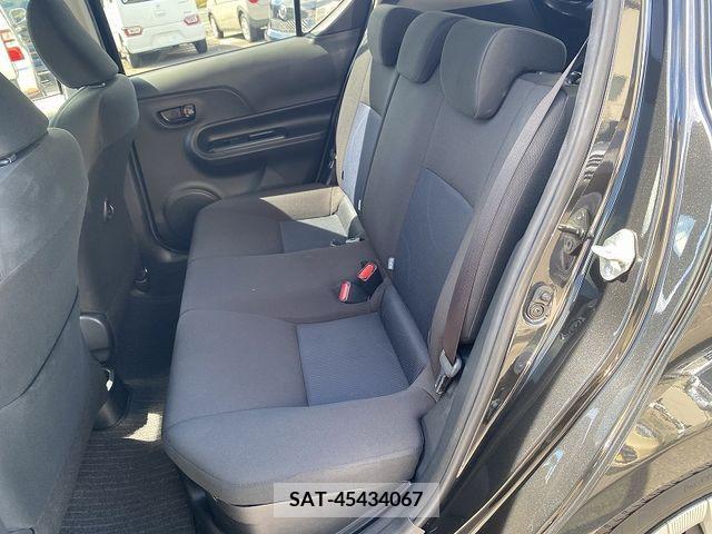 Toyota AQUA 2019-08 395689-13