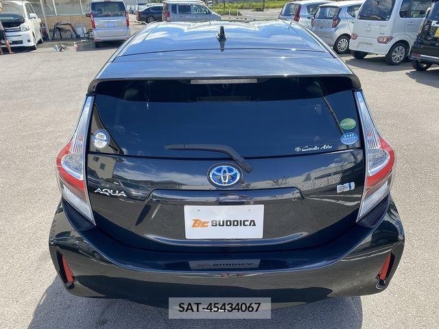 Toyota AQUA 2019-08 395689-7