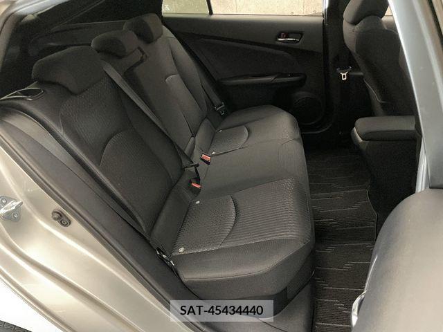 Toyota PRIUS 2016-09 282275-10