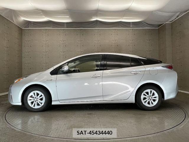 Toyota PRIUS 2016-09 282275-7