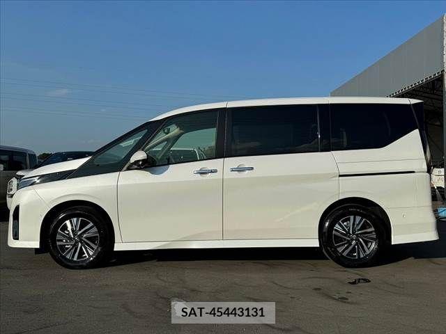 Nissan SERENA 2023-05 367725-10