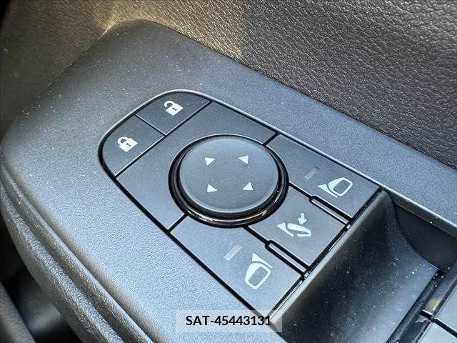 Nissan SERENA 2023-05 367725-27