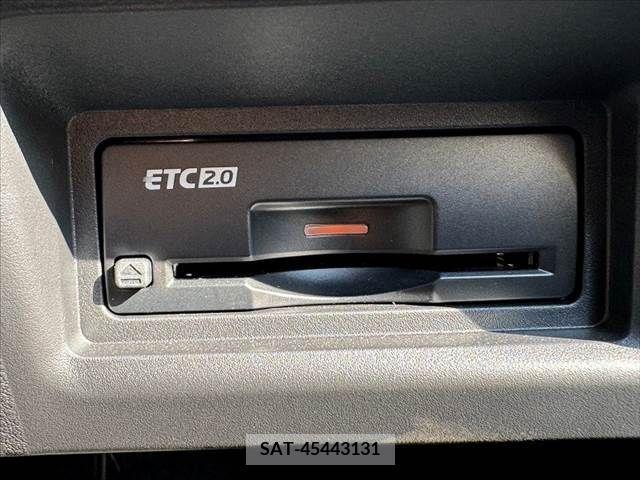 Nissan SERENA 2023-05 367725-26