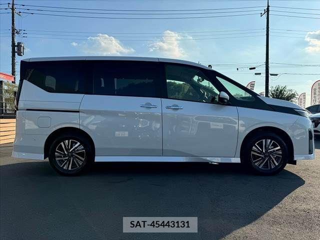 Nissan SERENA 2023-05 367725-11