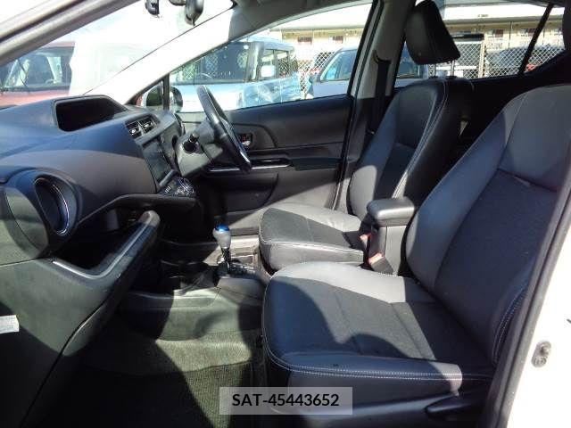 Toyota AQUA 2014-01 260610-10