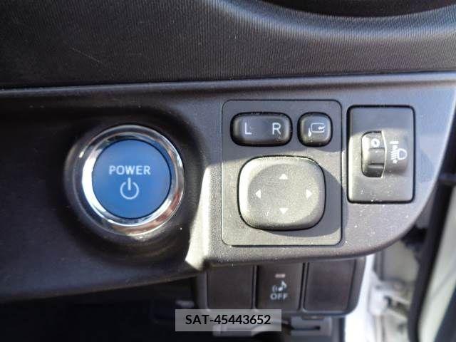 Toyota AQUA 2014-01 260610-7