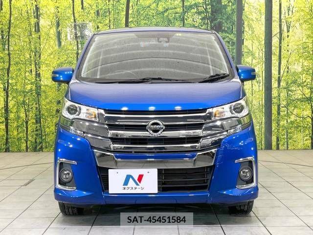 Nissan DAYZ 2015-11 253011-14