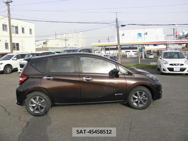 Nissan NOTE 2019-02 279932-7
