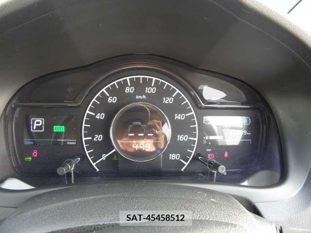 Nissan NOTE 2019-02 279932-15