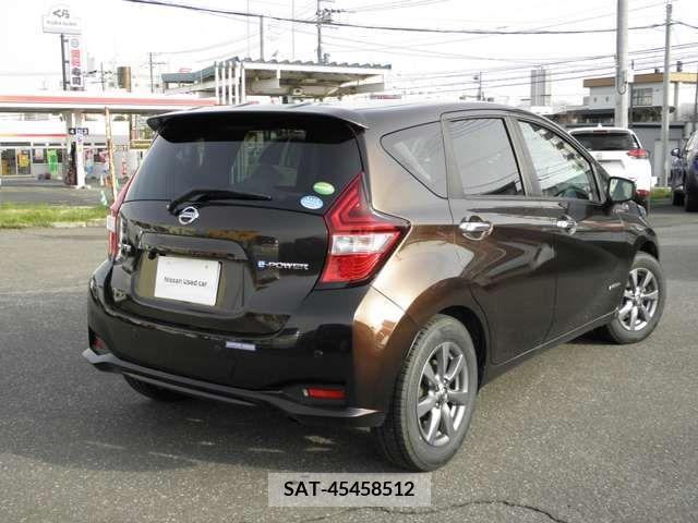Nissan NOTE 2019-02 279932-1