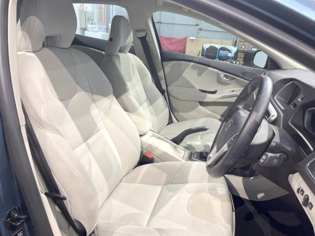 Volvo V40 2013-04 18545-7