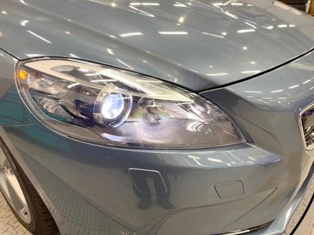 Volvo V40 2013-04 18545-9