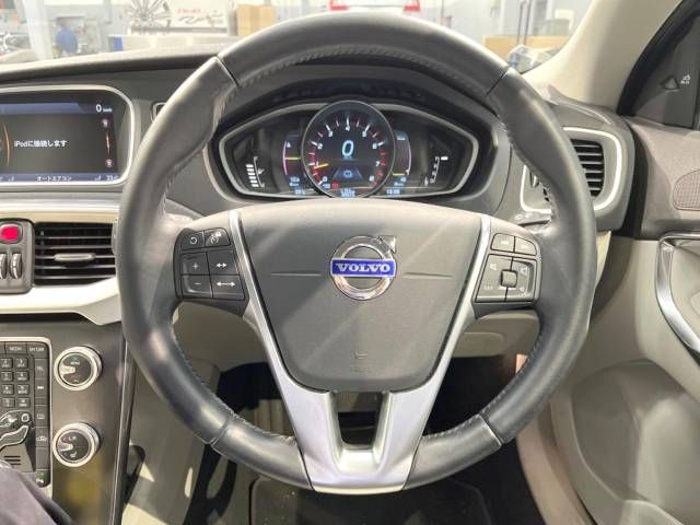 Volvo V40 2013-04 18545-6