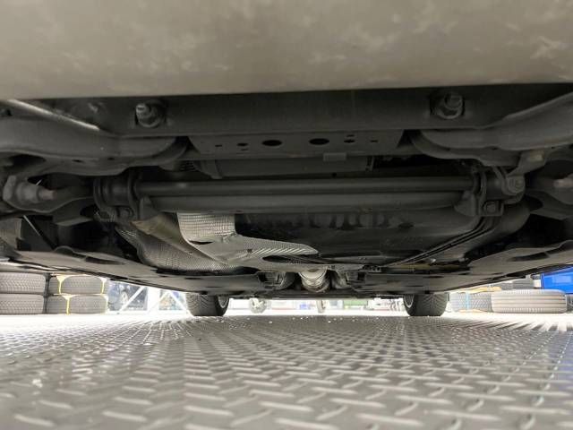 Volvo V40 2013-04 18545-16