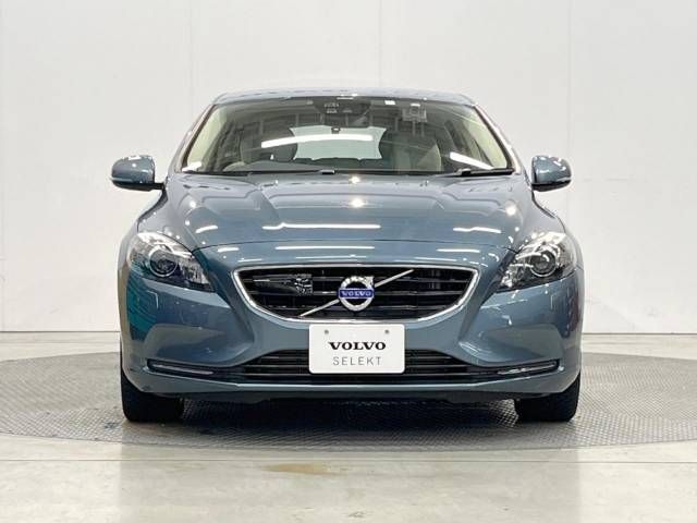 Volvo V40 2013-04 18545-12
