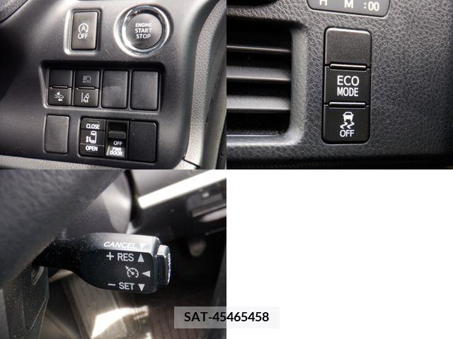 Toyota NOAH 2019-03 330408-6