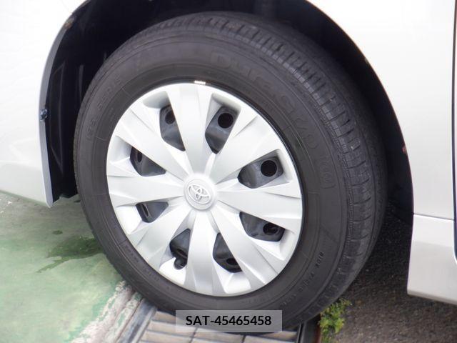 Toyota NOAH 2019-03 330408-28