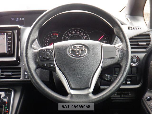 Toyota NOAH 2019-03 330408-24