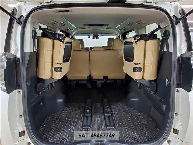 Toyota VELLFIRE 2019-01 332797-12