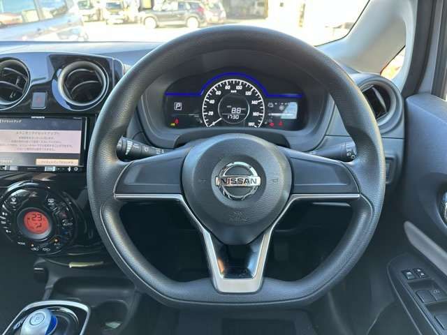 Nissan NOTE 2018-11 9104-5