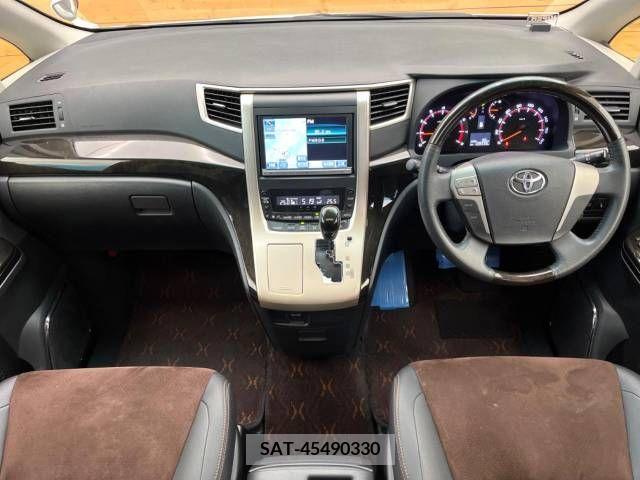 Toyota ALPHARD 2013-10 379205-1