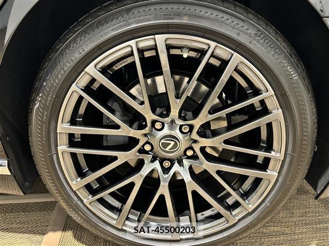 Lexus LS 2018-03 275484-18