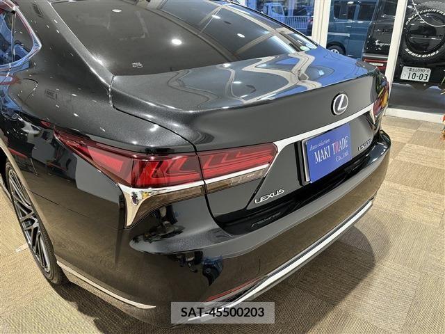 Lexus LS 2018-03 275484-12