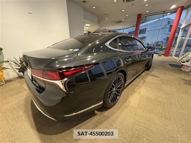 Lexus LS 2018-03 275484-7