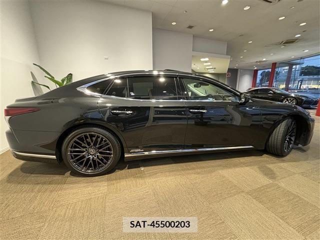 Lexus LS 2018-03 275484-6