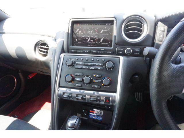 Nissan GT-R 2009-10 22612-9